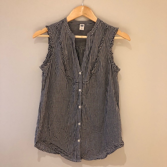 🌿2/$15🌿Gingham ruffle sleeveless blouse - Picture 2 of 5